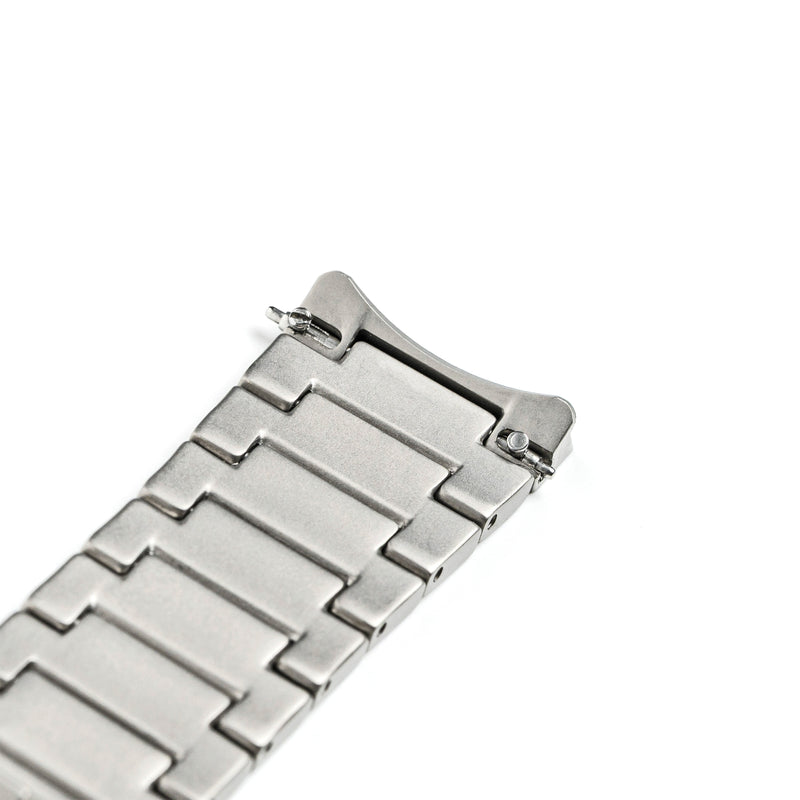 Silver Classical Acrobatic Band オ−ナメント Venture Titanium Bracelet with butterfly clasp – BOLDR Supply Co.